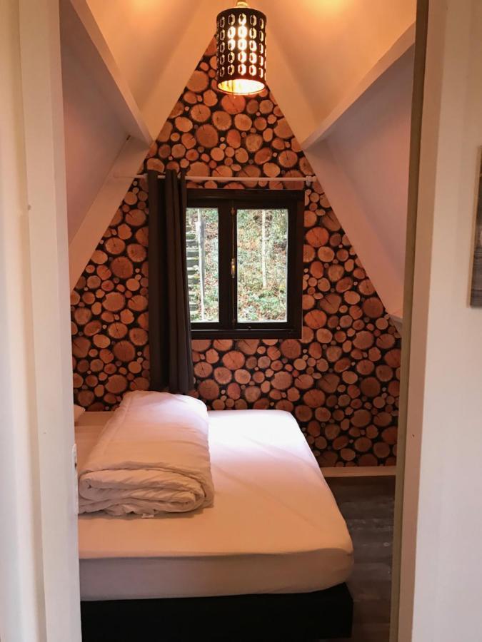 Heavenly Renovated Cabin Near Pittoresque Durbuy - Whistler Villa Exteriör bild